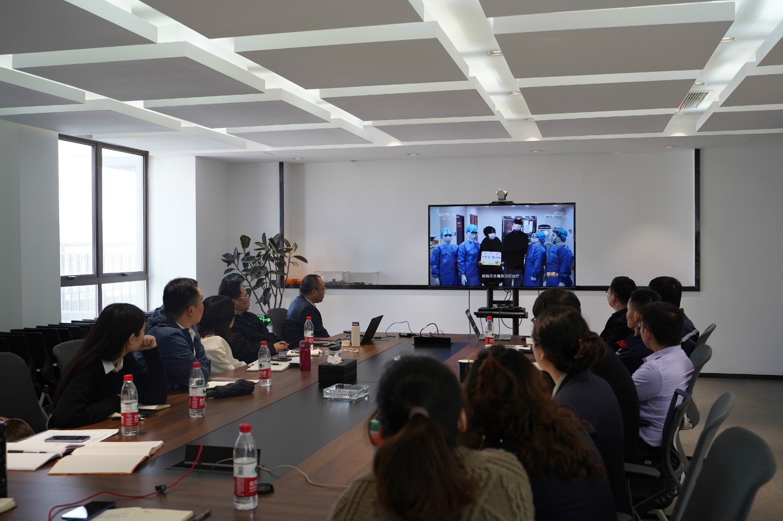 献礼建党百年 | 回溯精神根脉，感受涌动初心——党史课堂开到生产一线