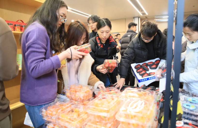 【工会活动】凯时k8“职工阵地--青年活动中心”暖心开业